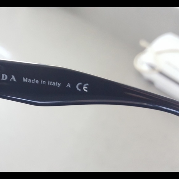 Authentic Prada sunglasses - Picture 4 of 5